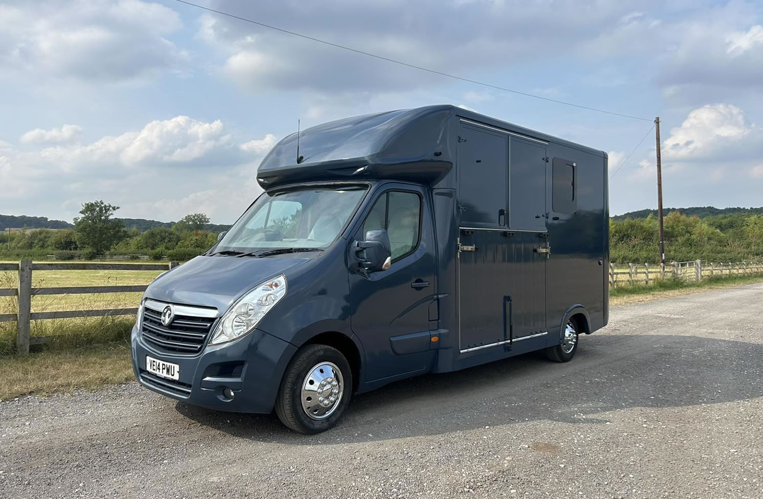 Equi Taxi Stallion Pro